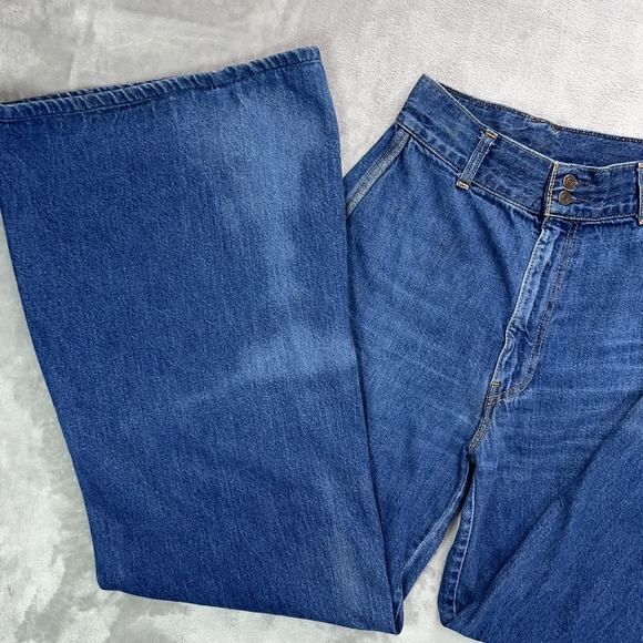 Vintage LEVI'S Cinch Back Jeans Womens 9 Blue Wide Leg Bell Bottom 70s High Rise - Picture 12 of 16